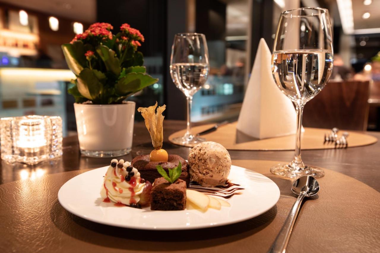 Mercure West Hotel 4*