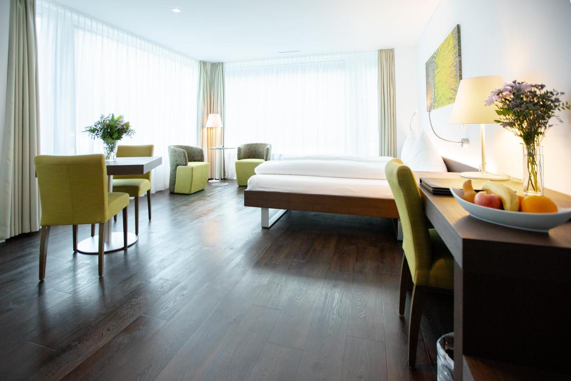 Mercure West Hotel