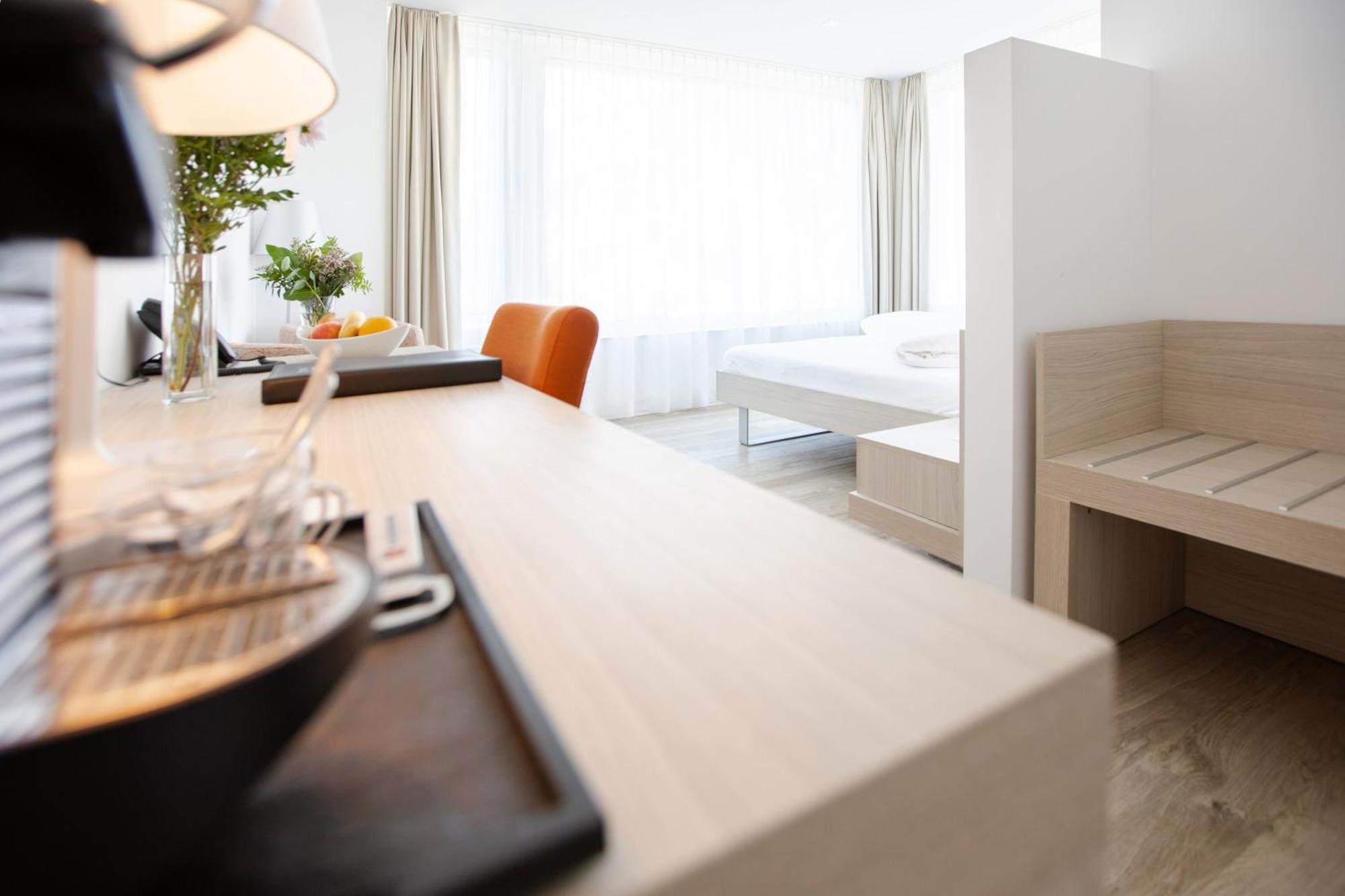 Mercure West Hotel 4*