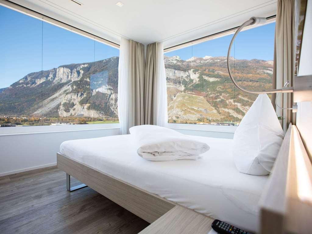 Mercure West