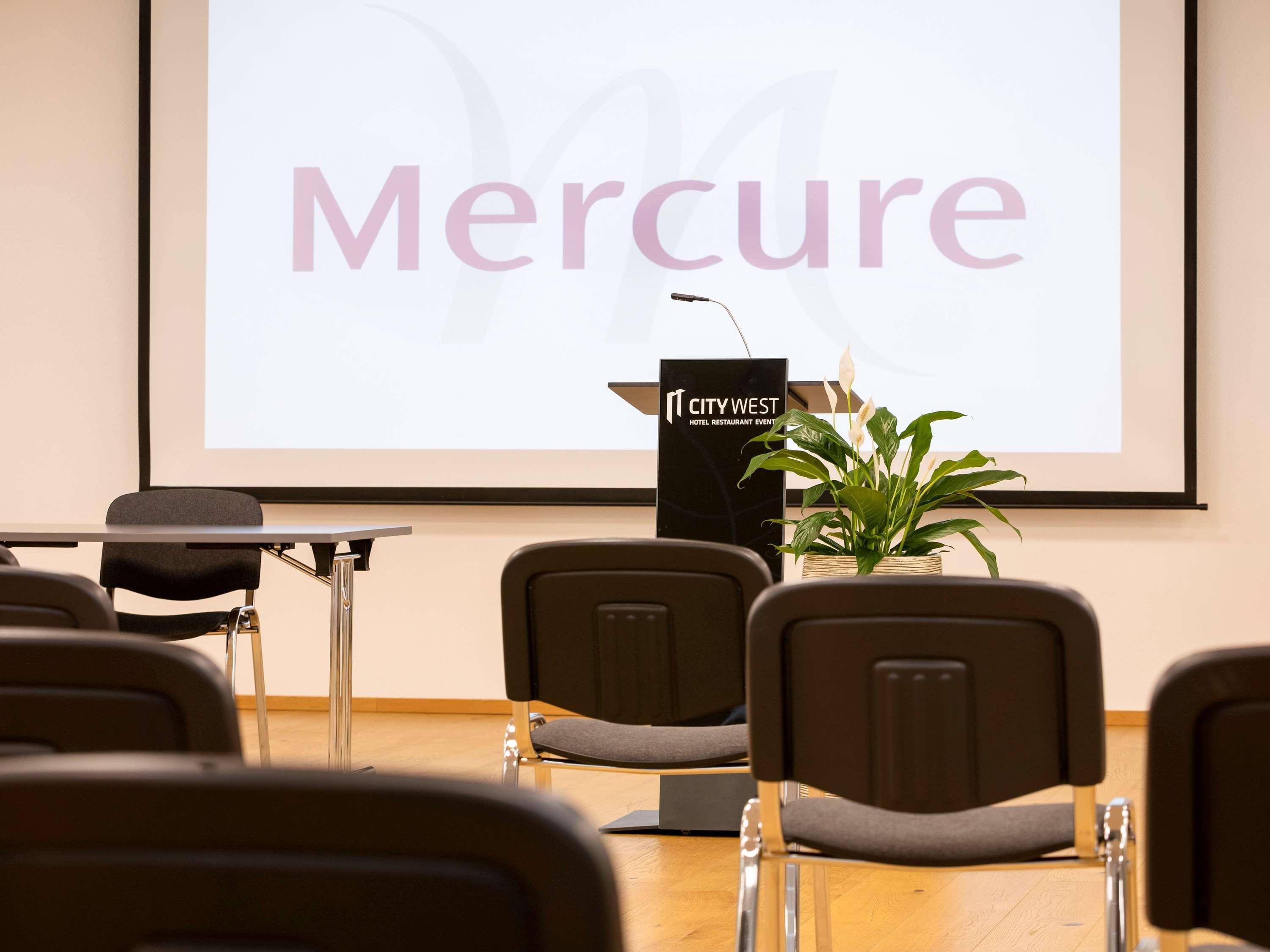 Hotel Mercure West 4*