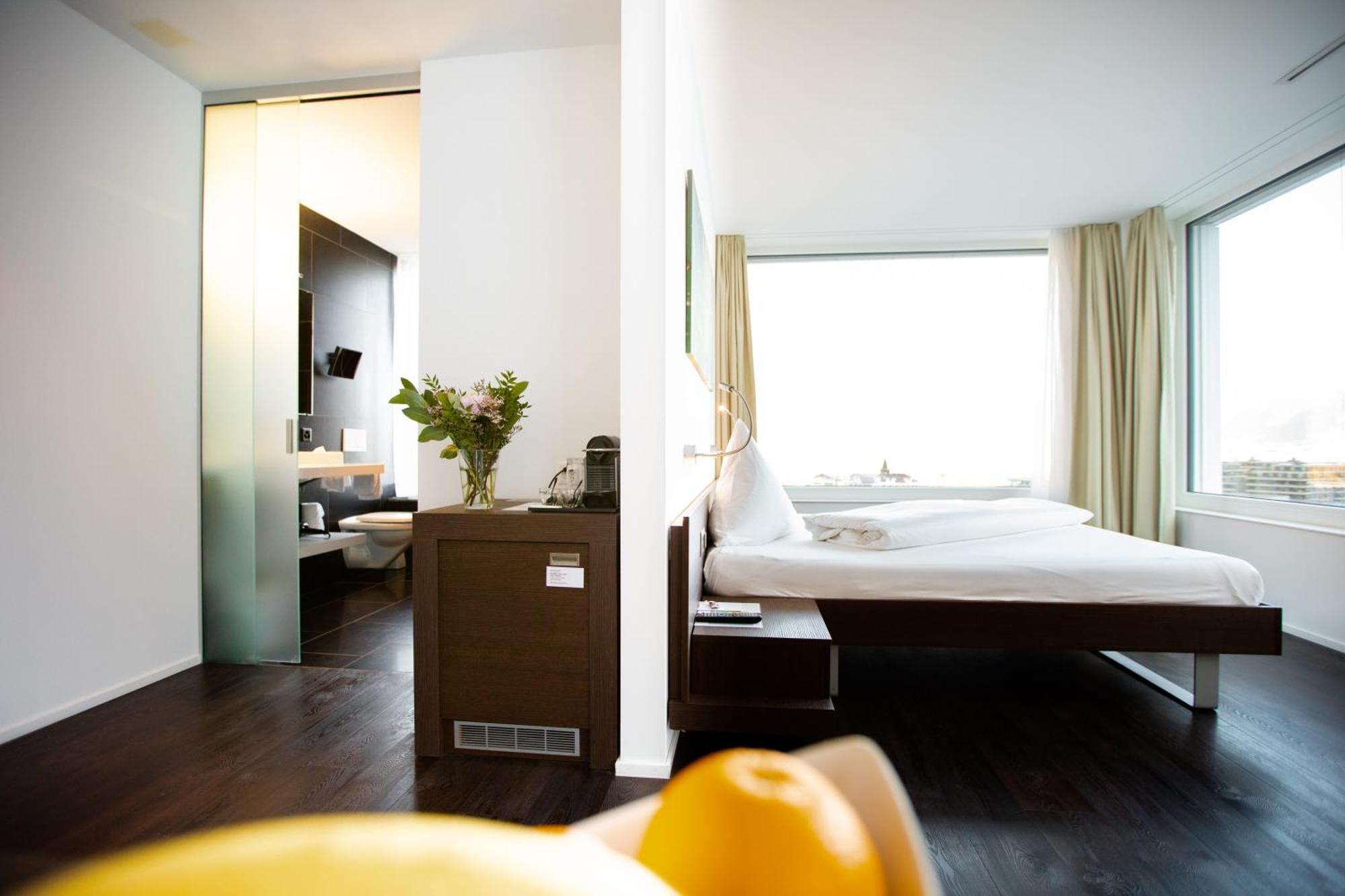 Hotel Mercure West